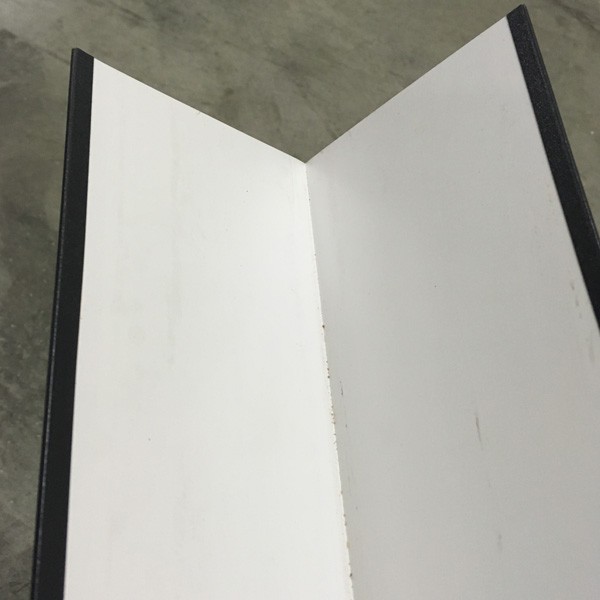 Cornière PVC gris anthracite 100 x 100
